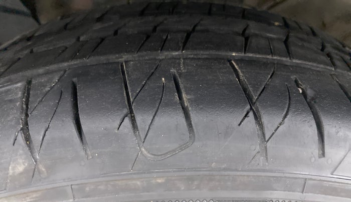 2019 KIA SELTOS HTX+ MT 1.5 DIESEL, Diesel, Manual, 77,822 km, Left Front Tyre Tread