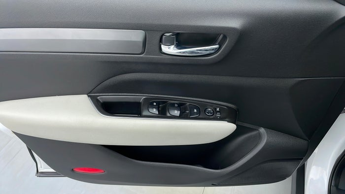 RENAULT KOLEOS-Driver Side Door Panels Controls