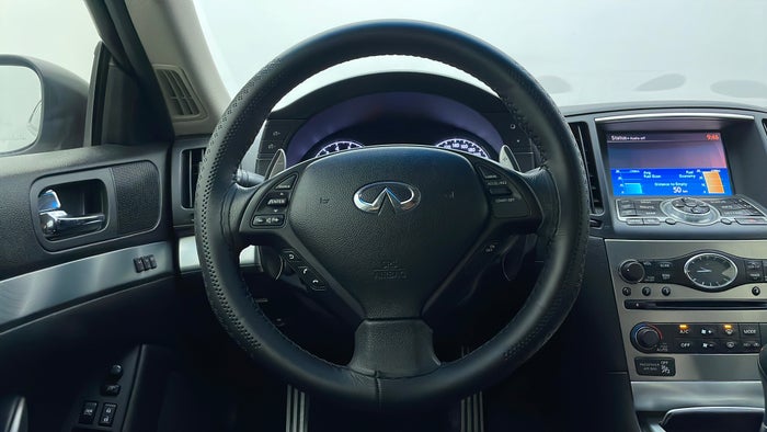 INFINITI Q60-Steering Wheel Close-up