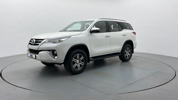 TOYOTA FORTUNER-Left Front Diagonal (45- Degree) View