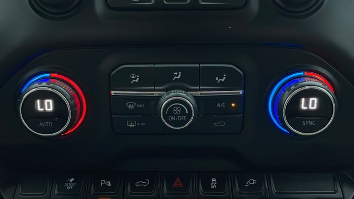 CHEVROLET SILVERADO-Automatic Climate Control