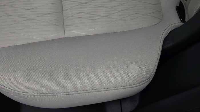 MITSUBISHI ECLIPSE CROSS-Seat 2nd row LHS Stain
