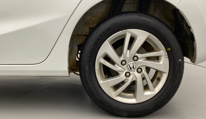 2015 Honda Jazz 1.2 V MT, Petrol, Manual, 33,014 km, Left Rear Wheel