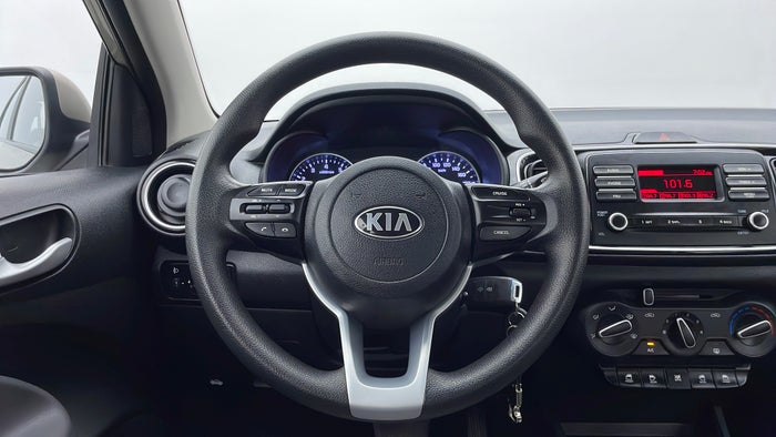 KIA PEGAS-Steering Wheel Close-up
