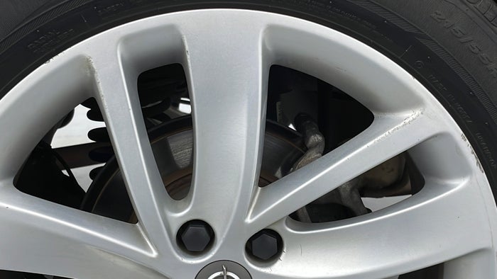 Opel Mokka-Alloy Wheel LHS Rear Scratch