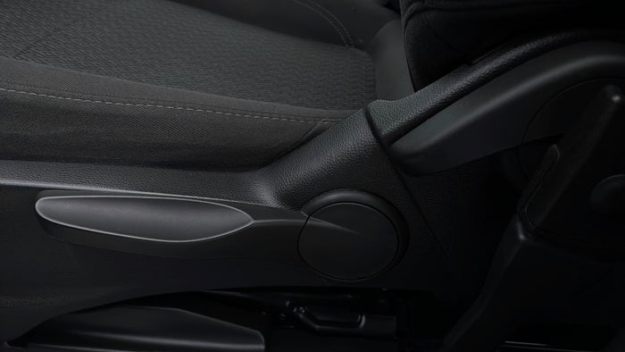 Opel Mokka-Driver Side Adjustment Panel