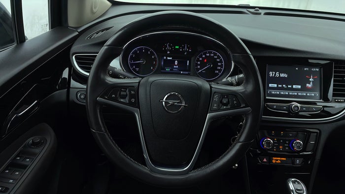 Opel Mokka-Steering Wheel Close-up