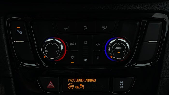 Opel Mokka-Automatic Climate Control