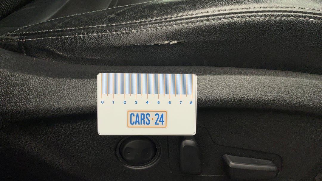 Seats Front RHS Wear