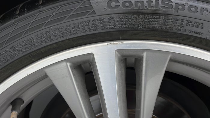 BMW 4 SERIES-Alloy Wheel RHS Rear Scratch
