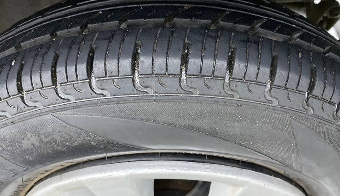 2018 Renault Kwid CLIMBER 1.0, Petrol, Manual, 21,409 km, Left Rear Tyre Tread
