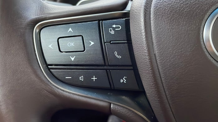 LEXUS ES350-Drivers Control