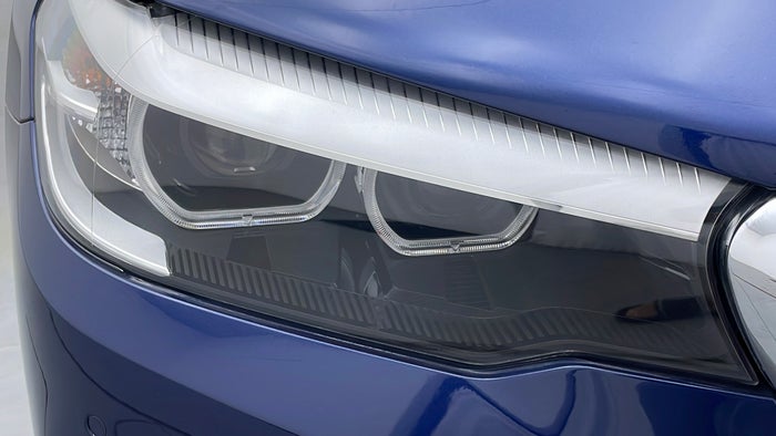 BMW 5 SERIES-Head Light RHS Scratch