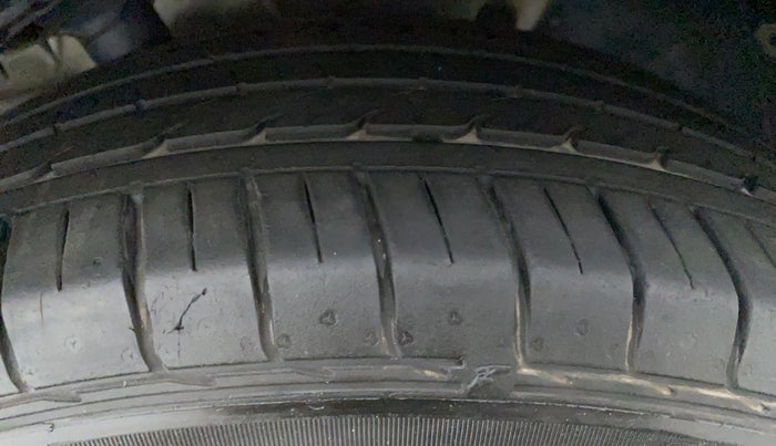 2019 KIA SELTOS HTX 1.5 PETROL MT, Petrol, Manual, 25,817 km, Right Front Tyre Tread