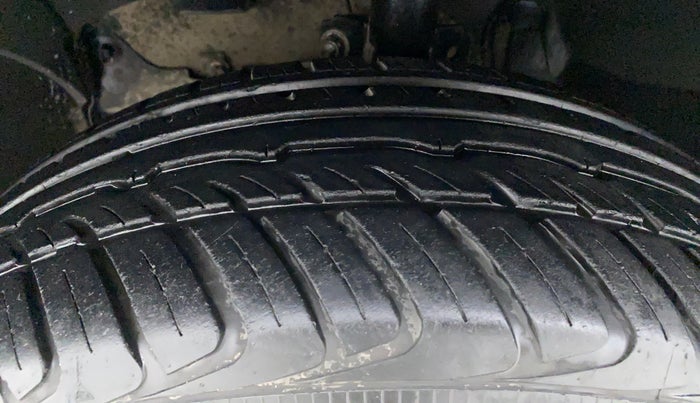 2014 Nissan Terrano XL 85 PS DEISEL, Diesel, Manual, 53,423 km, Left Front Tyre Tread