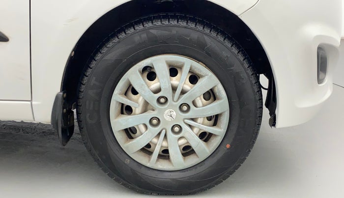 2014 Hyundai i10 MAGNA 1.1, CNG, Manual, 76,822 km, Right Front Wheel