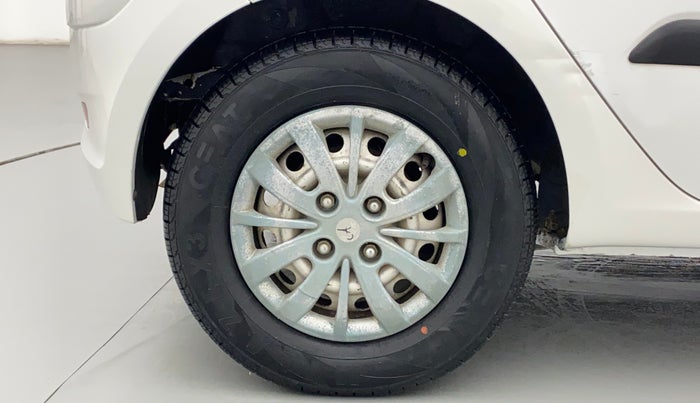 2014 Hyundai i10 MAGNA 1.1, CNG, Manual, 76,822 km, Right Rear Wheel