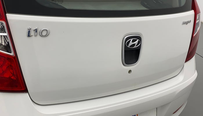 2014 Hyundai i10 MAGNA 1.1, CNG, Manual, 76,822 km, Dicky (Boot door) - Paint has minor damage