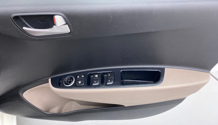 2015 Hyundai Grand i10 ASTA 1.2 AT VTVT, Petrol, Automatic, 31,166 km, Driver Side Door Panels Control