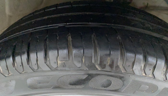 2019 Maruti Ertiga VXI SHVS, Petrol, Manual, 13,964 km, Right Front Tyre Tread