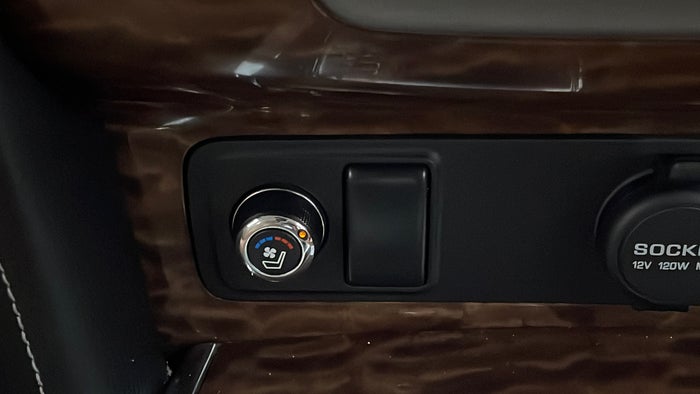 NISSAN PATROL-Heated Seats