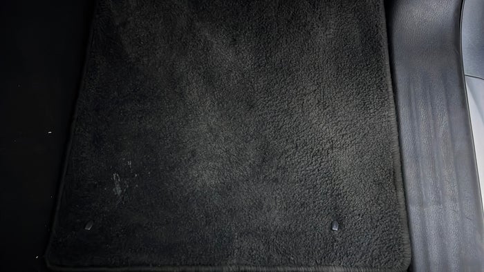NISSAN PATROL-Flooring Stain