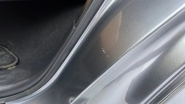 NISSAN PATROL-Quarter Panel LHS Scratch