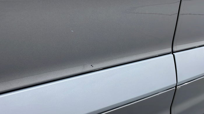 AUDI Q7-Door Exterior RHS Rear Scratch