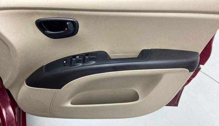 2016 Hyundai i10 MAGNA 1.1 IRDE2, Petrol, Manual, 29,096 km, Driver Side Door Panels Control