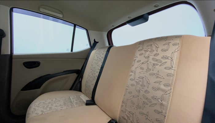 2016 Hyundai i10 MAGNA 1.1 IRDE2, Petrol, Manual, 29,096 km, Right Side Rear Door Cabin