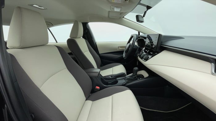 TOYOTA COROLLA-Right Side Front Door Cabin View