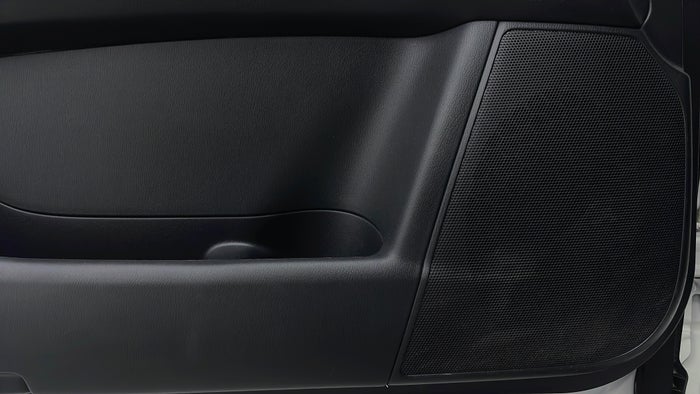 NISSAN PATROL-Speakers