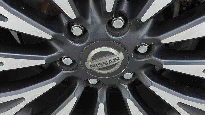 NISSAN PATROL-Alloy Wheel RHS Rear Scratch