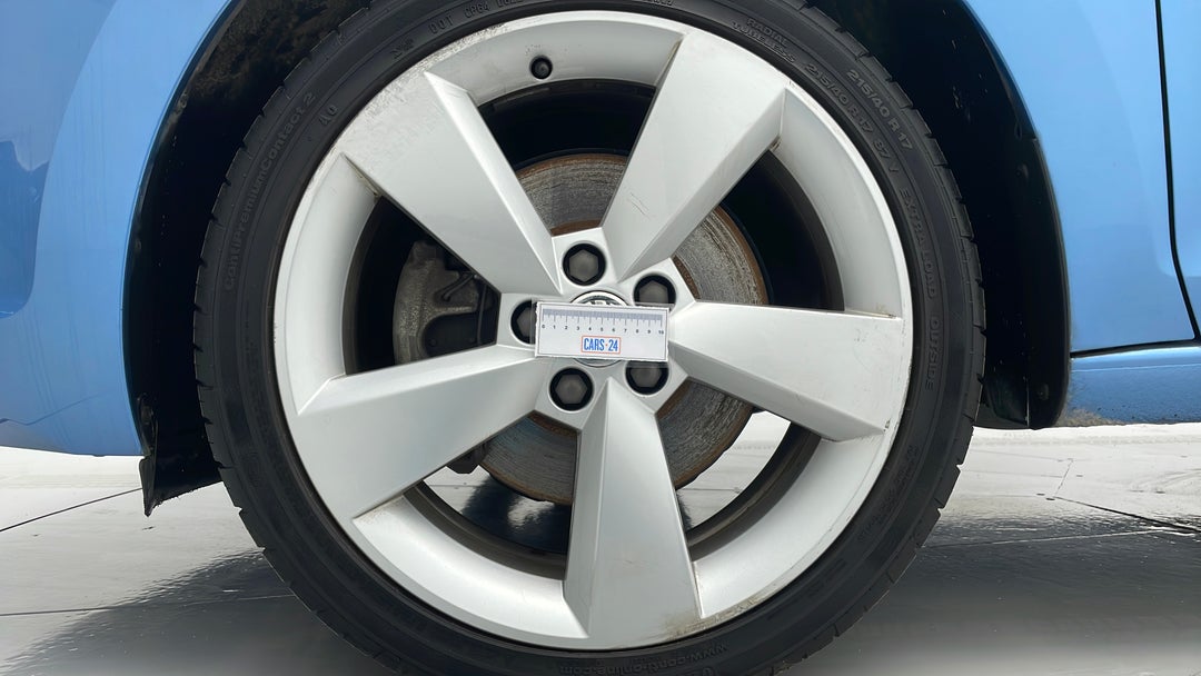 Wheels Rim Front LHS Gutter Rash