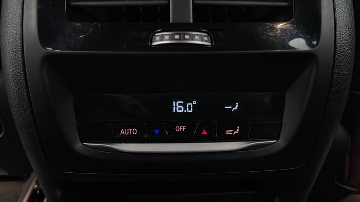 BMW X4-Rear AC Temperature Control