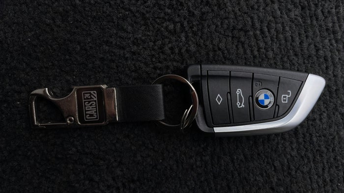 BMW X4-Key Close-up