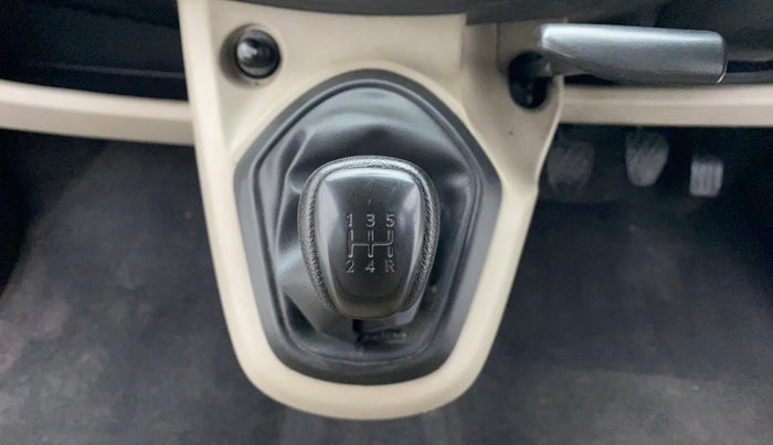 2016 Datsun Go T, Petrol, Manual, 62,816 km, Gear Lever