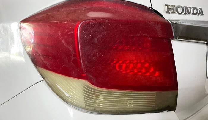 2014 Honda Amaze 1.2 EMT I VTEC, Petrol, Manual, 58,544 km, Right tail light - Faded