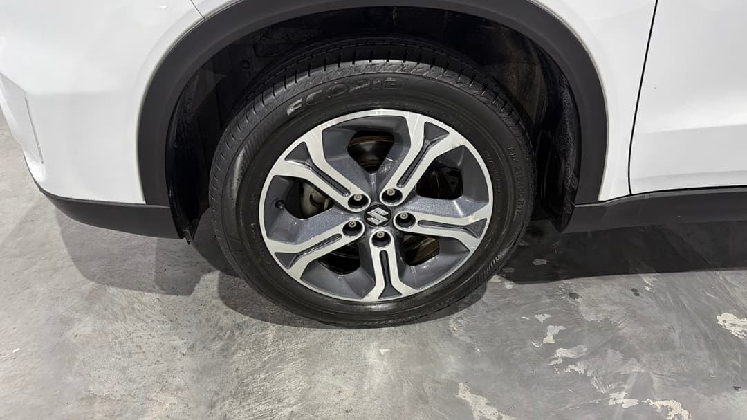 2016 Suzuki Vitara Rt-X (4WD), Automatic, 111945 km, Left Front Wheel