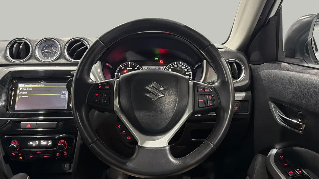 2016 Suzuki Vitara Rt-X (4WD), Automatic, 111945 km, Steering Wheel Close-up