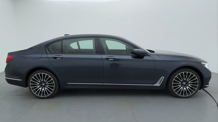 BMW 7 SERIES-Right Side View
