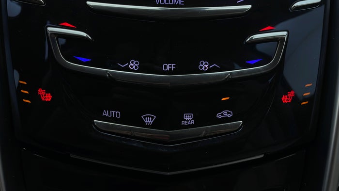 CADILLAC SRX-Heated Seats