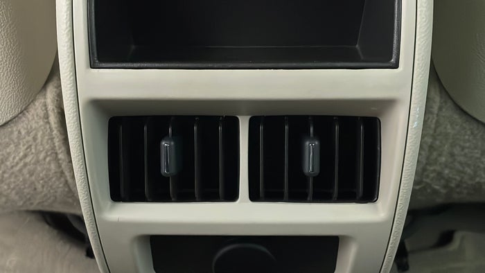 CADILLAC SRX-Rear AC Vents