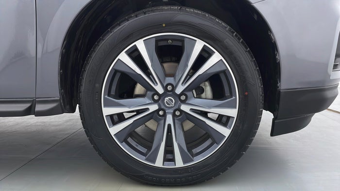 NISSAN PATHFINDER-Right Front Tyre