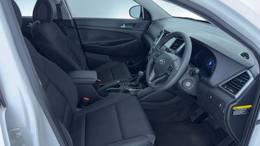 2017 Hyundai Tucson Active (FWD), Automatic, 71805 km, Right Side Front Door Cabin View