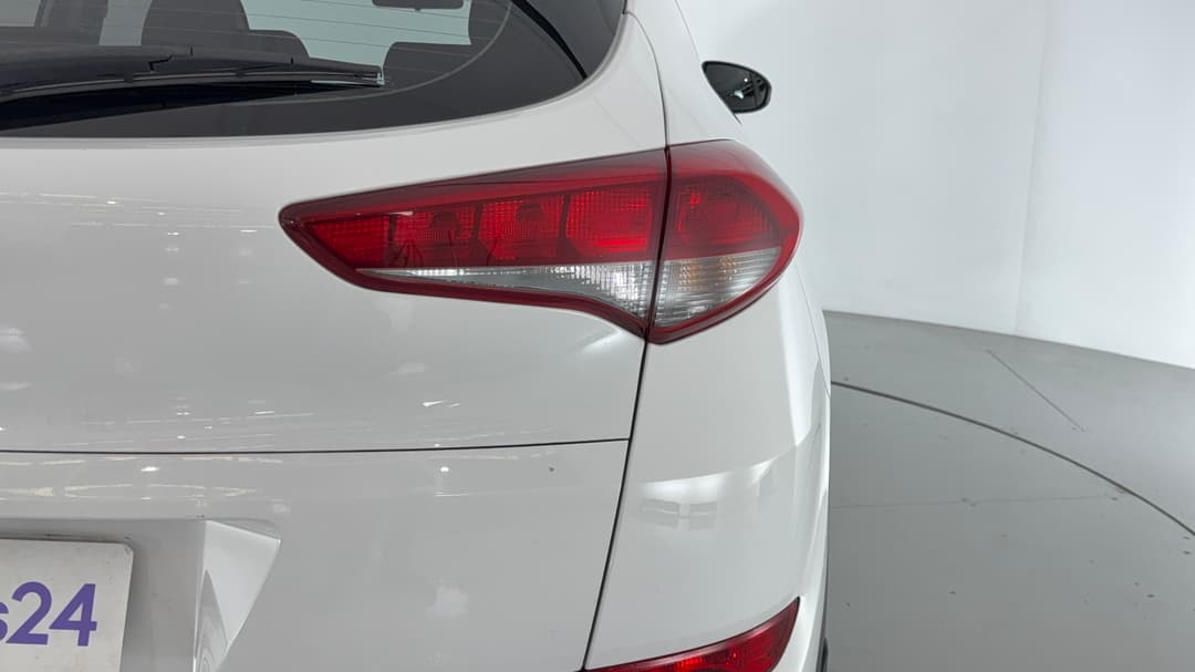 2017 Hyundai Tucson Active (FWD), Automatic, 71805 km, Badge (Boot Right Side)