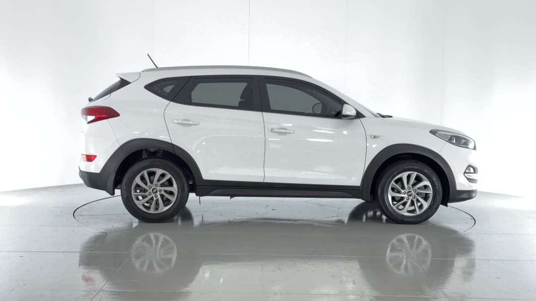 2017 Hyundai Tucson Active (FWD), Automatic, 71805 km, Right Side View