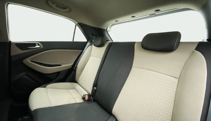 2015 Hyundai Elite i20 ASTA 1.2 (O), Petrol, Manual, 30,940 km, Right Side Rear Door Cabin