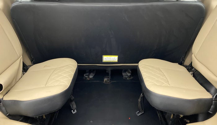 2018 Mahindra TUV300 T10 MT, Diesel, Manual, 53,855 km, Third Seat Row ( optional )