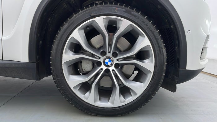 BMW X5-Right Front Tyre